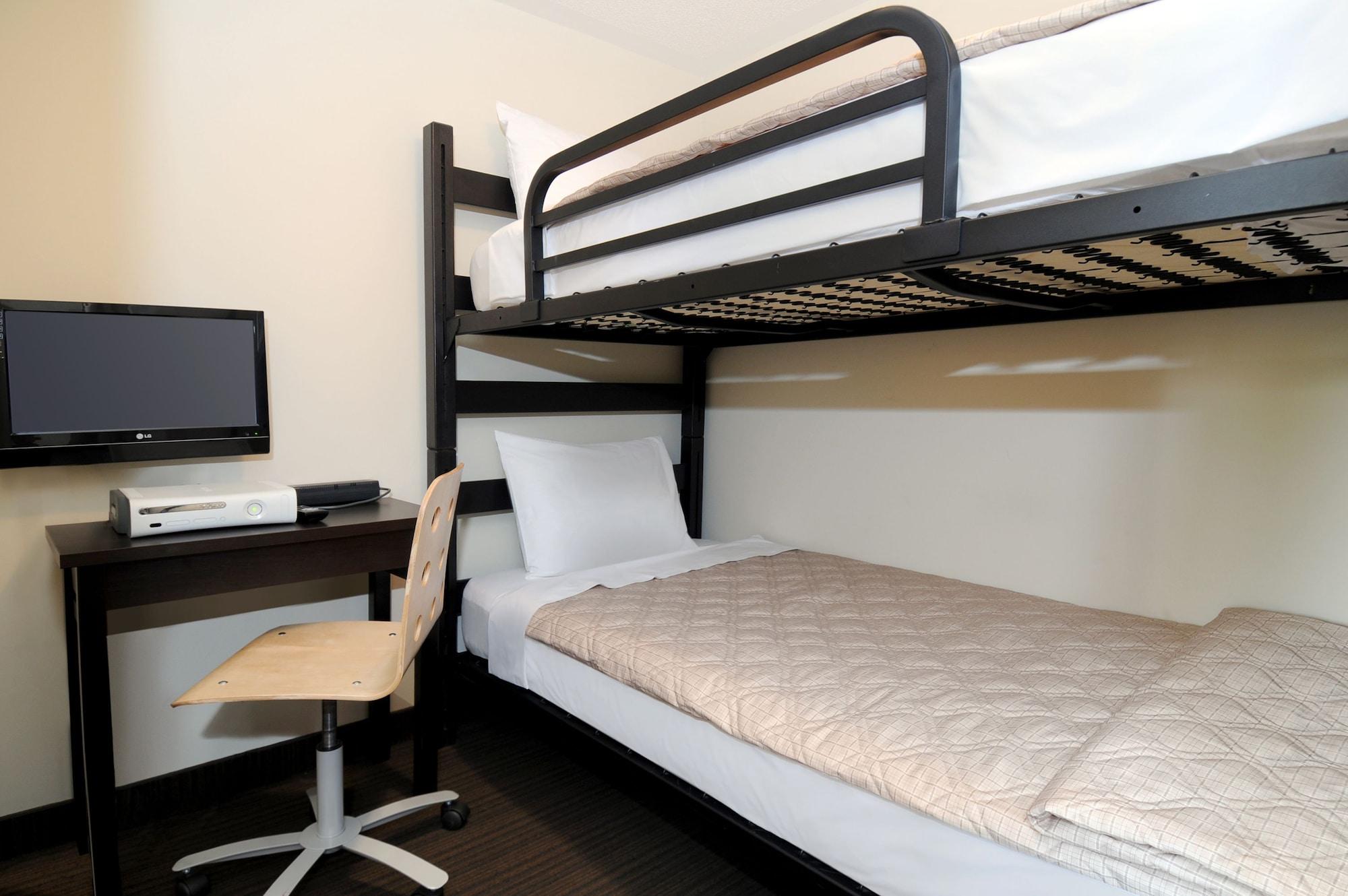 Super 8 By Wyndham Peterborough Hotel Room photo