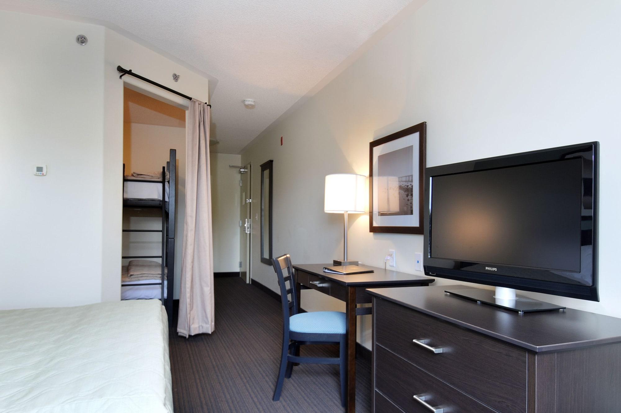Super 8 By Wyndham Peterborough Hotel Room photo